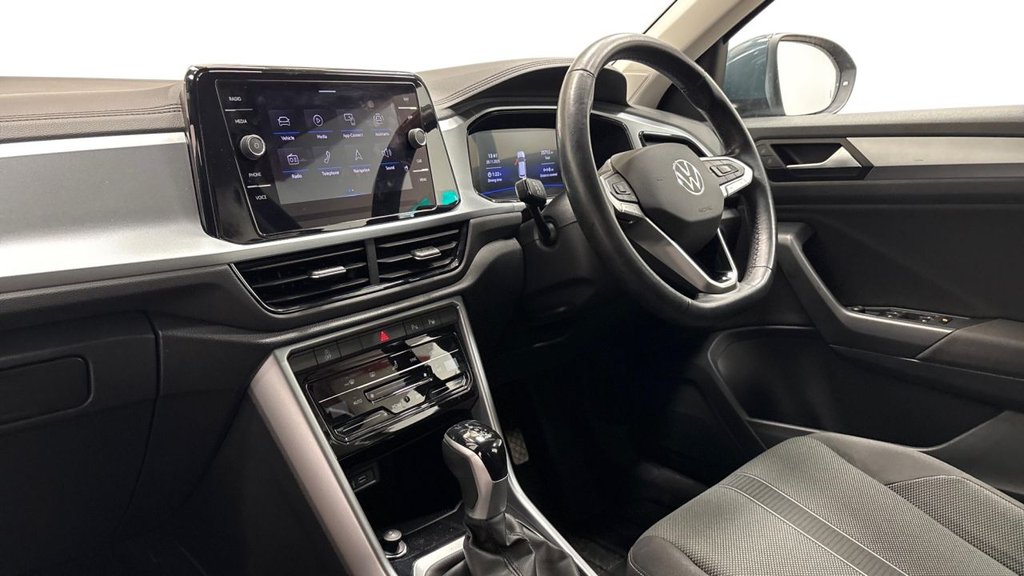 Used Volkswagen T-Roc 2022 for sale - 77341822: Photo 4