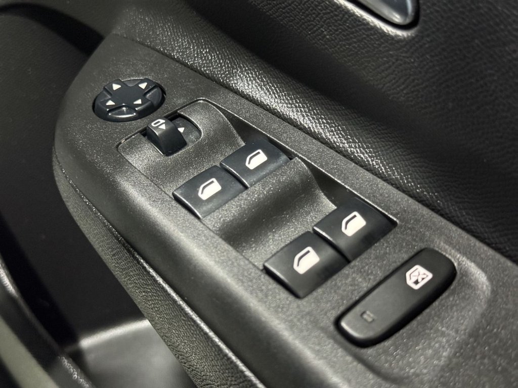 Used Vauxhall Corsa 2022 for sale - 77820513: Photo 31