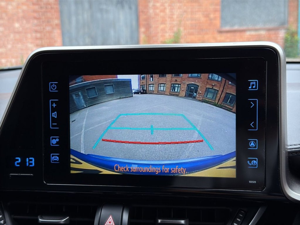 Used Toyota C-HR 2019 for sale - 76883040: Photo 34