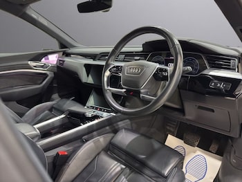 Used Audi e-tron 2020 for sale - 76579807: Photo