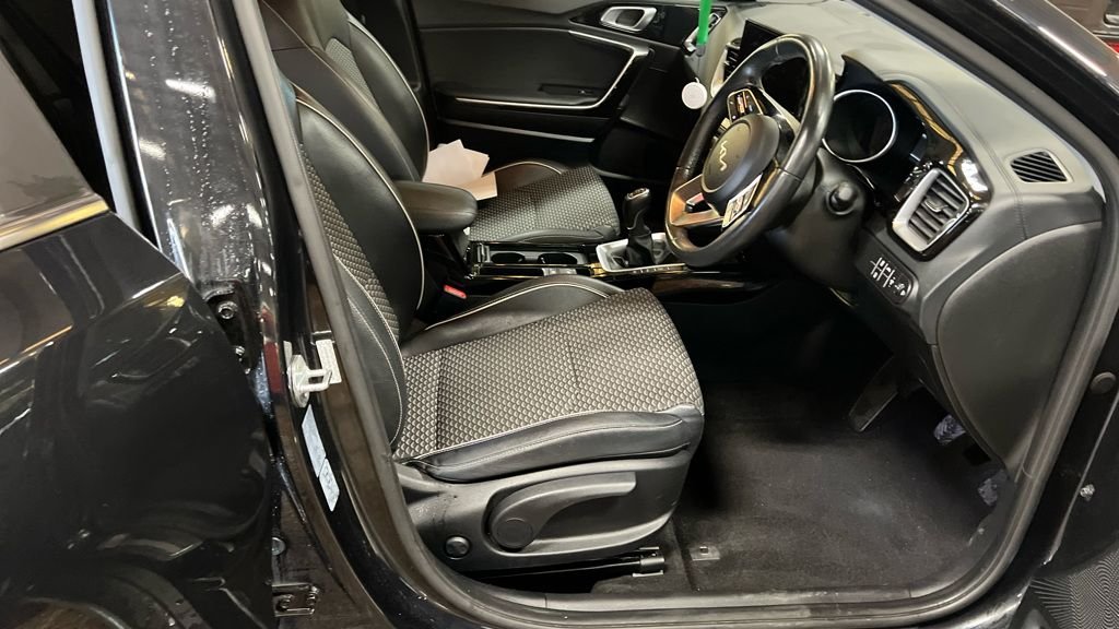 Used Kia XCeed 2022 for sale - 77065241: Photo 2