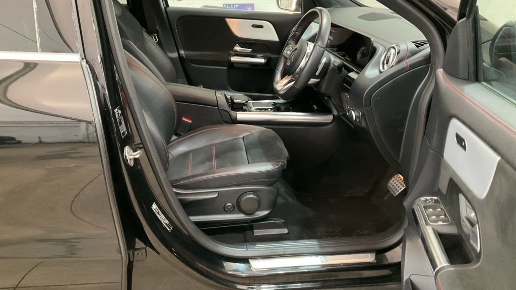 Used Mercedes-Benz EQA 2022 for sale - 77821068: Photo 2