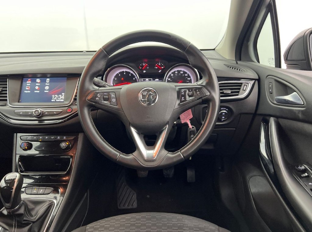 Used Vauxhall Astra 2018 for sale - 77399792: Photo 2