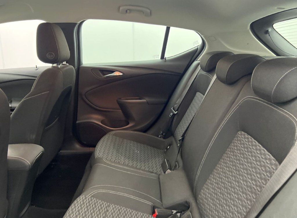 Used Vauxhall Astra 2018 for sale - 77399792: Photo 7