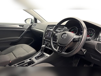 Used Volkswagen Golf 2019 for sale - 78288563: Photo