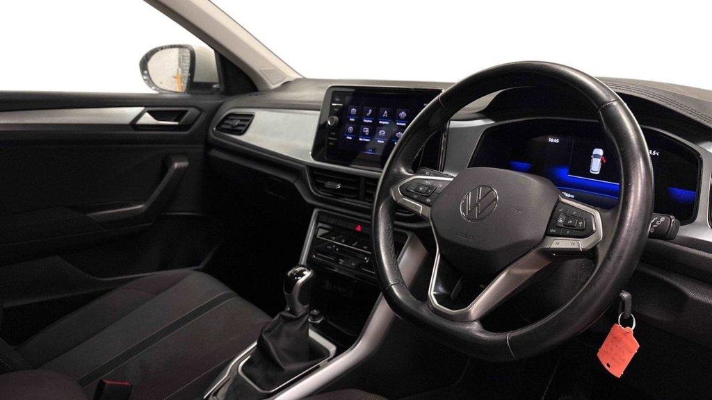 Used Volkswagen T-Roc 2022 for sale - 77693603: Photo 2