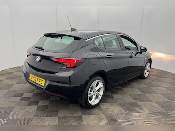 Used Vauxhall Astra 2018 for sale - 77463705: Photo