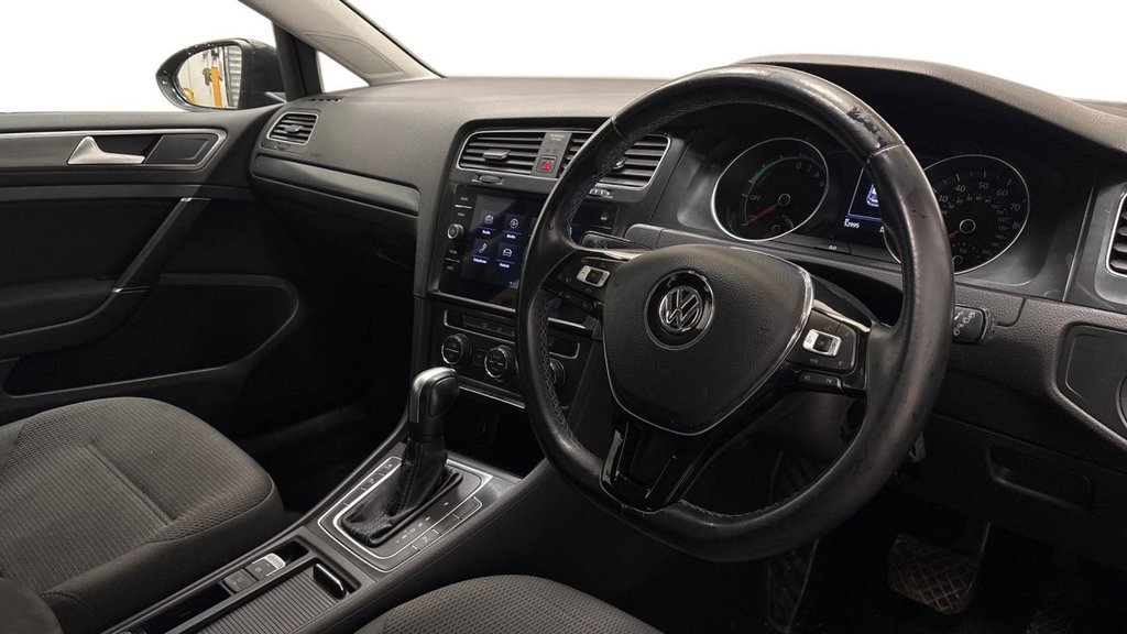 Used Volkswagen Golf 2020 for sale - 77706115: Photo 2