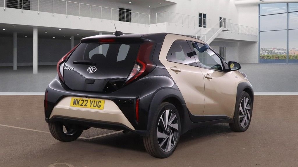 Used Toyota Aygo X 2022 for sale - 77250541: Photo 2