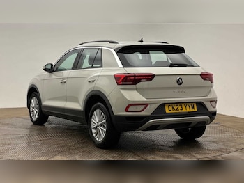 Used Volkswagen T-Roc 2023 for sale - 79210155: Photo