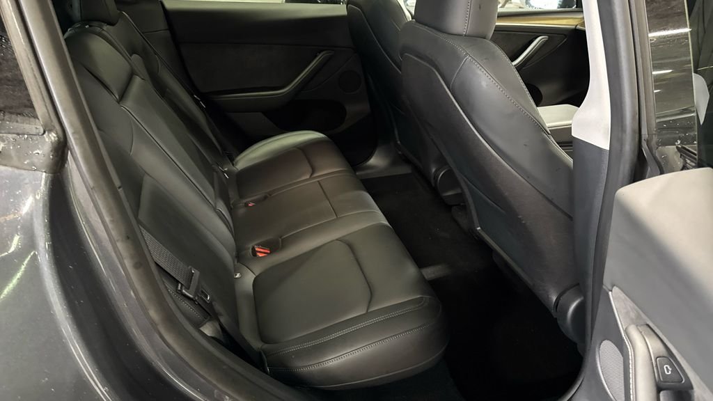 Used Tesla Model Y 2023 for sale - 77681127: Photo 10