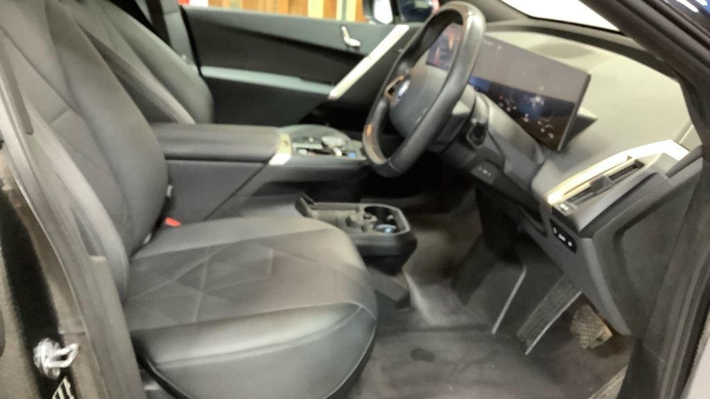 Used BMW iX 2022 for sale - 76768227: Photo 2