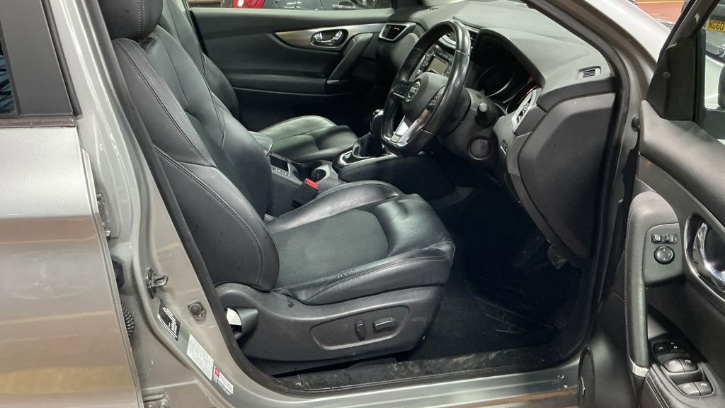 Used Nissan Qashqai 2020 for sale - 77269144: Photo 2