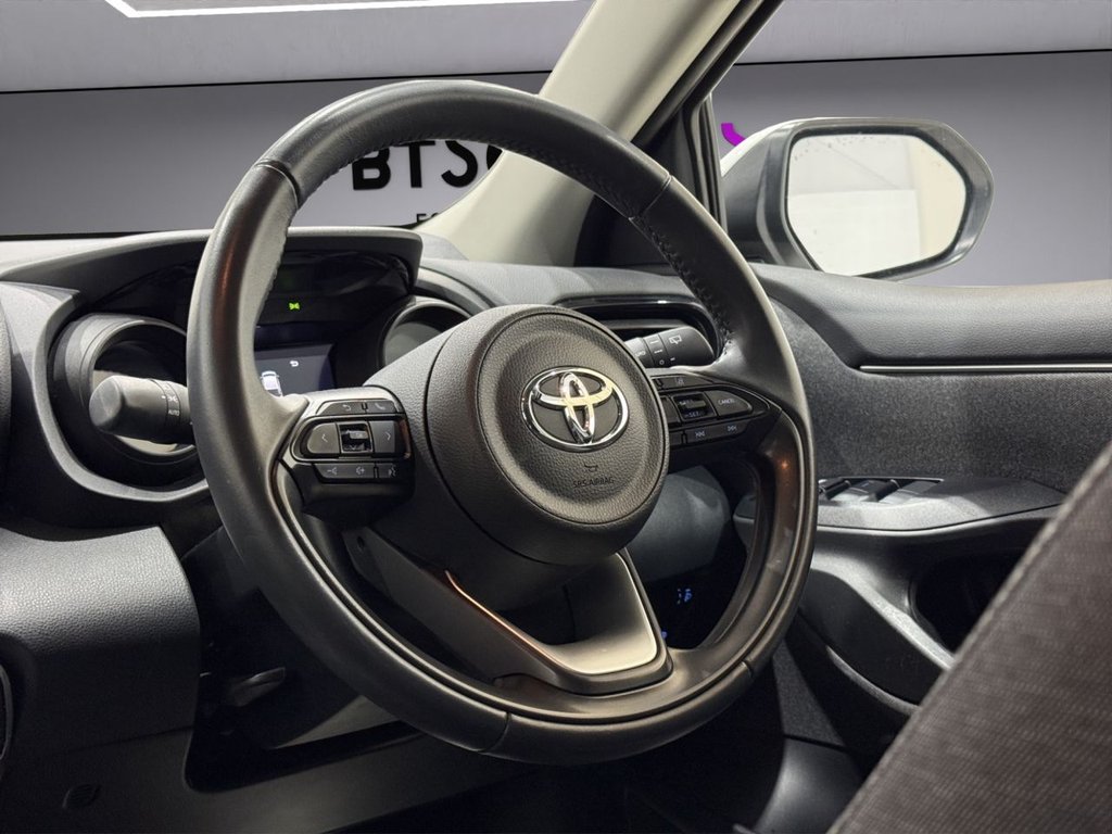 Used Toyota Yaris 2022 for sale - 76685939: Photo 12