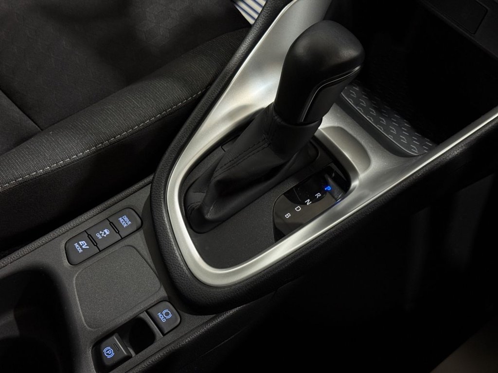 Used Toyota Yaris 2022 for sale - 76685939: Photo 25