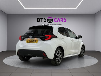Used Toyota Yaris 2022 for sale - 76685939: Photo