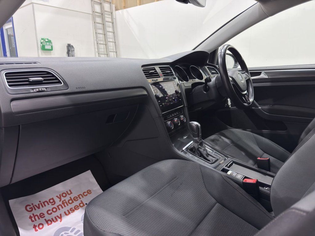 Used Volkswagen Golf 2018 for sale - 76867780: Photo 18