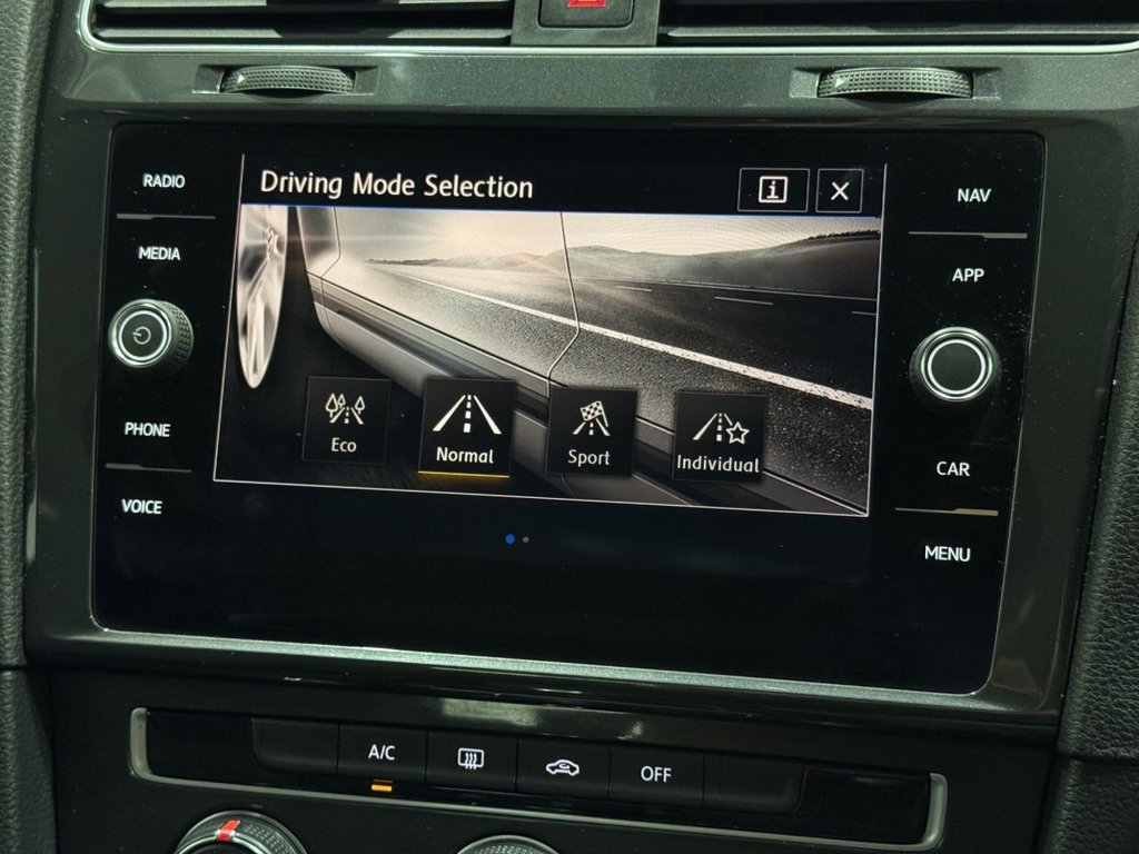 Used Volkswagen Golf 2018 for sale - 76867780: Photo 29