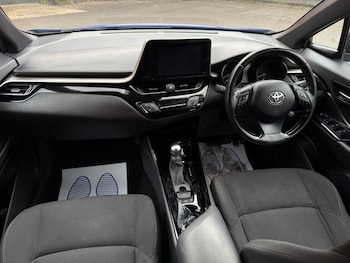 Used Toyota C-HR 2019 for sale - 76579777: Photo