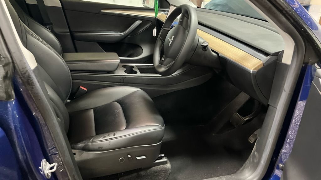 Used Tesla Model Y 2022 for sale - 78068667: Photo 2