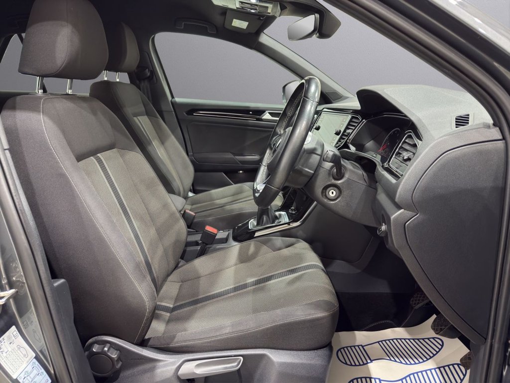 Used Volkswagen T-Roc 2021 for sale - 77642871: Photo 11