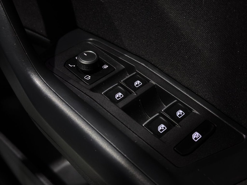 Used Volkswagen T-Roc 2021 for sale - 77642871: Photo 32