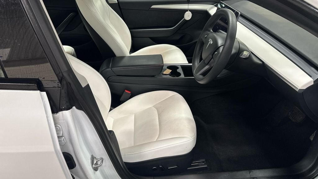 Used Tesla Model 3 2021 for sale - 77451884: Photo 2