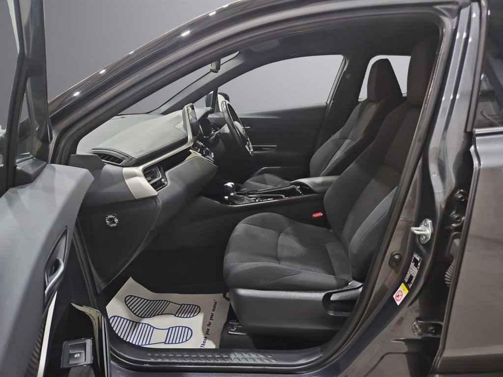 Used Toyota C-HR 2019 for sale - 76686674: Photo 14