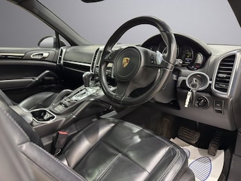 Used Porsche Cayenne 2013 for sale - 78850467: Photo