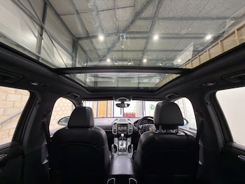 Used Porsche Cayenne 2013 for sale - 78850467: Photo