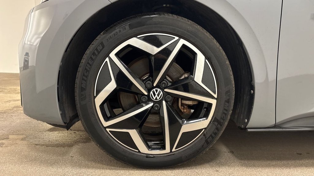 Used Volkswagen ID.3 2021 for sale - 76579798: Photo 5