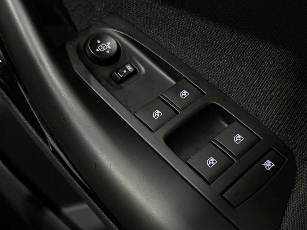 Used Vauxhall Astra 2018 for sale - 77636814: Photo 31