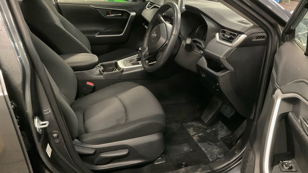 Used Toyota RAV4 2020 for sale - 77328202: Photo 2