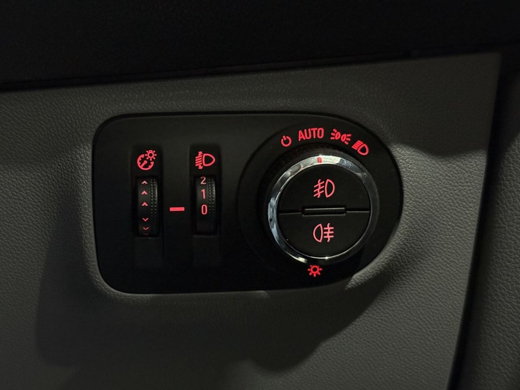 Used Vauxhall Corsa 2016 for sale - 77654497: Photo 30