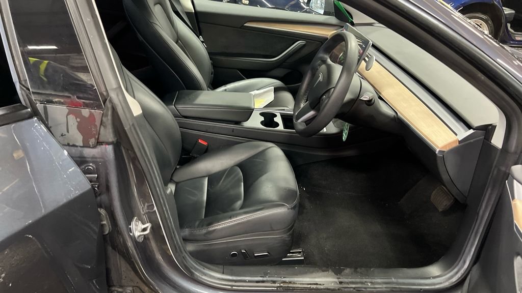 Used Tesla Model 3 2021 for sale - 77693270: Photo 2