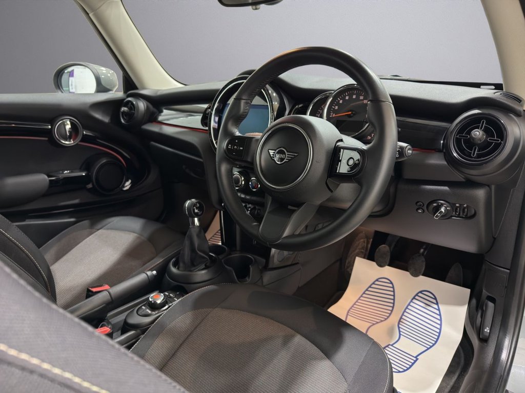 Used MINI Hatch 2021 for sale - 76685941: Photo 2