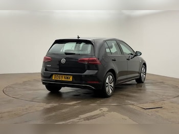 Used Volkswagen Golf 2019 for sale - 78044255: Photo