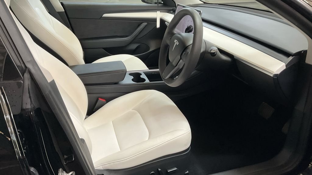 Used Tesla Model 3 2021 for sale - 76579838: Photo 2