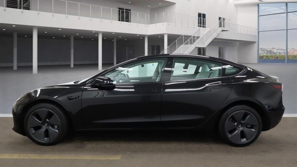 Used Tesla Model 3 2021 for sale - 76579838: Photo 9