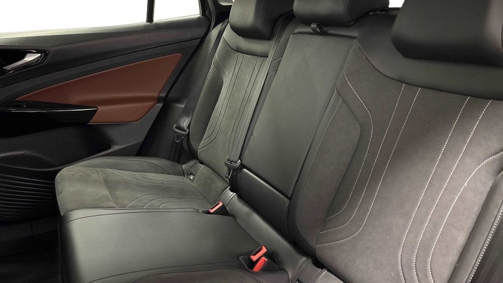 Used Volkswagen ID.4 2021 for sale - 77836019: Photo 4