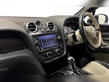 Used Bentley Bentayga 2019 for sale - 78200864: Photo