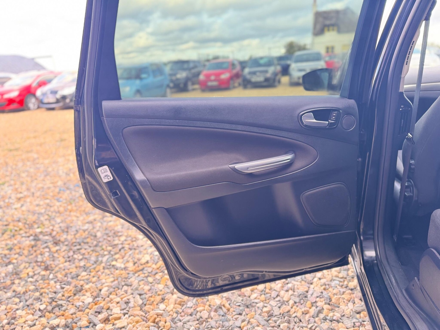 Used Ford S-Max 2012 for sale - 76607635: Photo 13