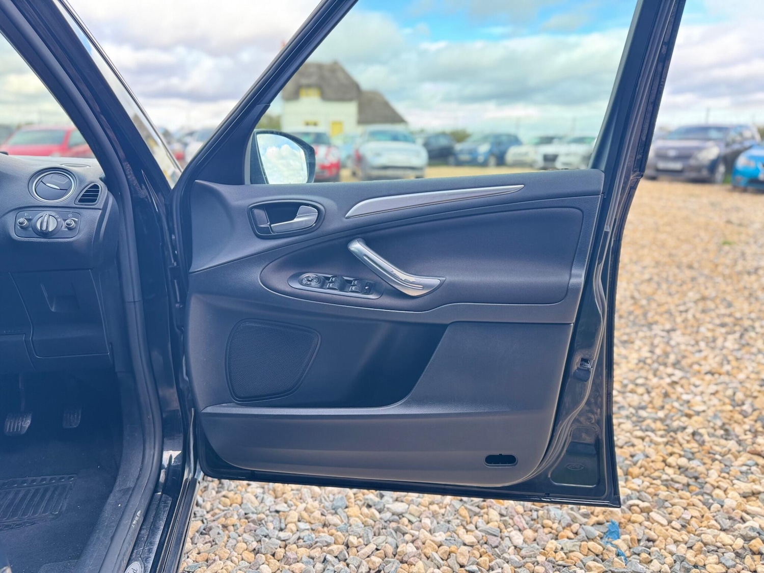 Used Ford S-Max 2012 for sale - 76607635: Photo 22