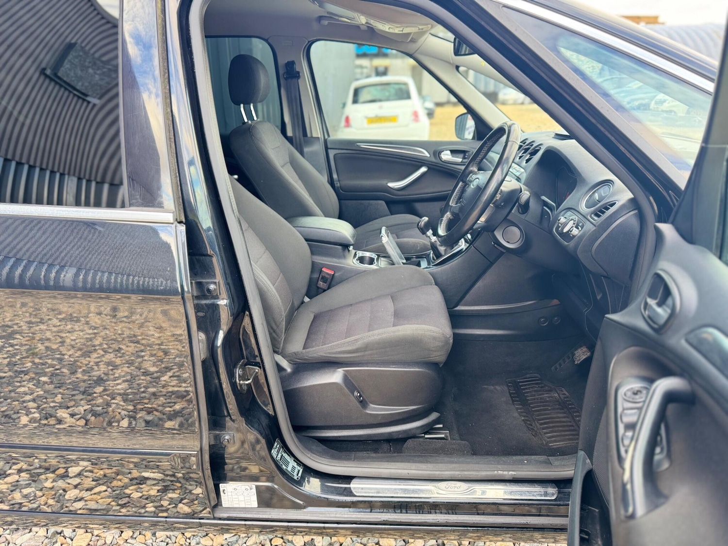 Used Ford S-Max 2012 for sale - 76607635: Photo 25