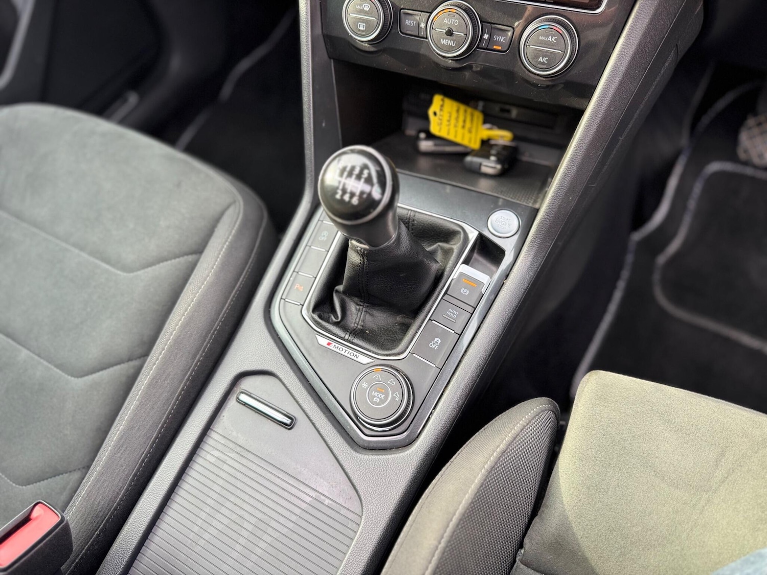 Used Volkswagen Tiguan 2017 for sale - 76608481: Photo 11