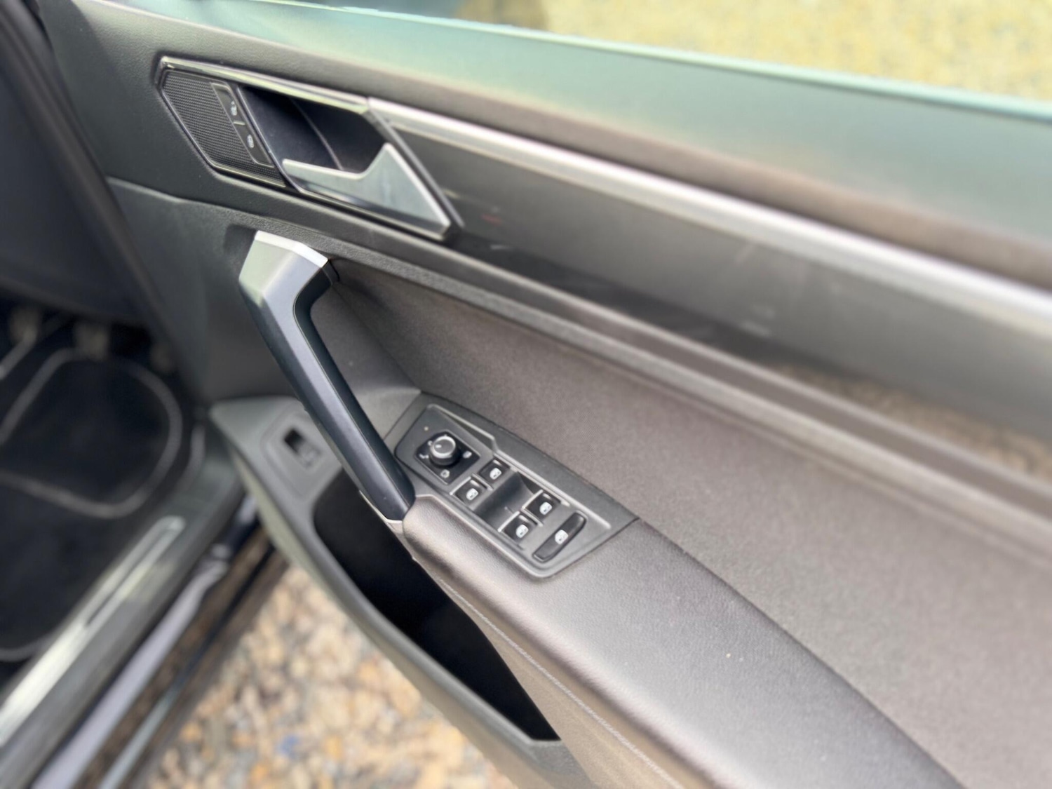 Used Volkswagen Tiguan 2017 for sale - 76608481: Photo 24