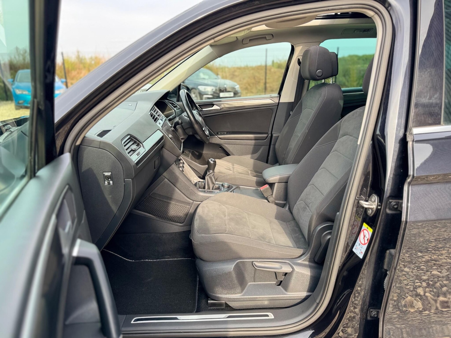 Used Volkswagen Tiguan 2017 for sale - 76608481: Photo 37