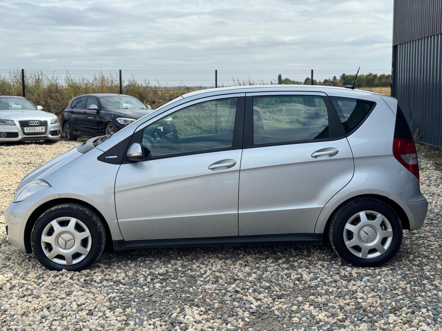 Used Mercedes-Benz A-Class 2009 for sale - 76867009: Photo 4