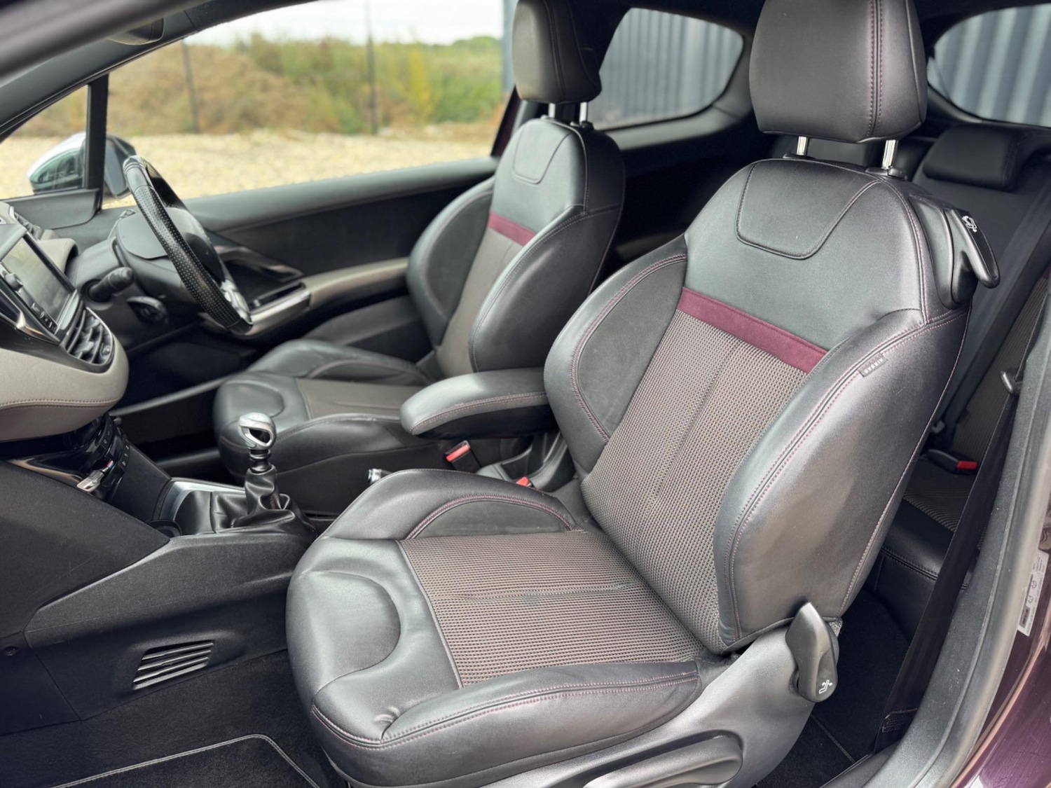 Used Peugeot 208 2014 for sale - 76867029: Photo 12