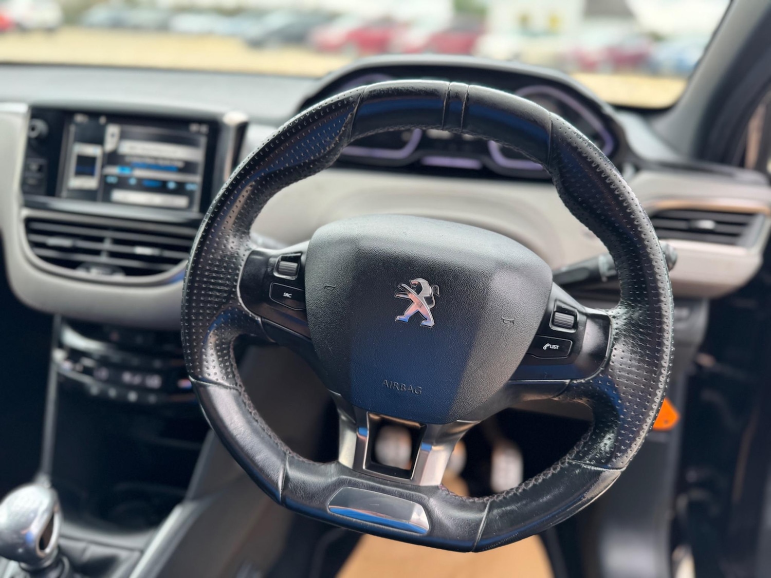 Used Peugeot 208 2014 for sale - 76867029: Photo 19